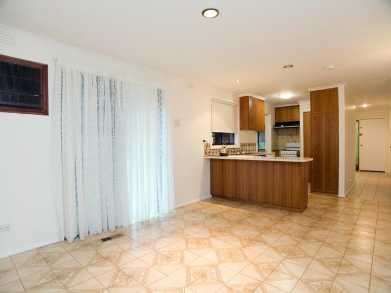 27 Moira Avenue, Reservoir VIC 3073