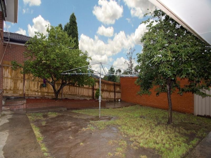 27 Moira Avenue, Reservoir VIC 3073