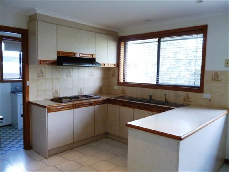 24 Horseshoe Crescent, Epping VIC 3076