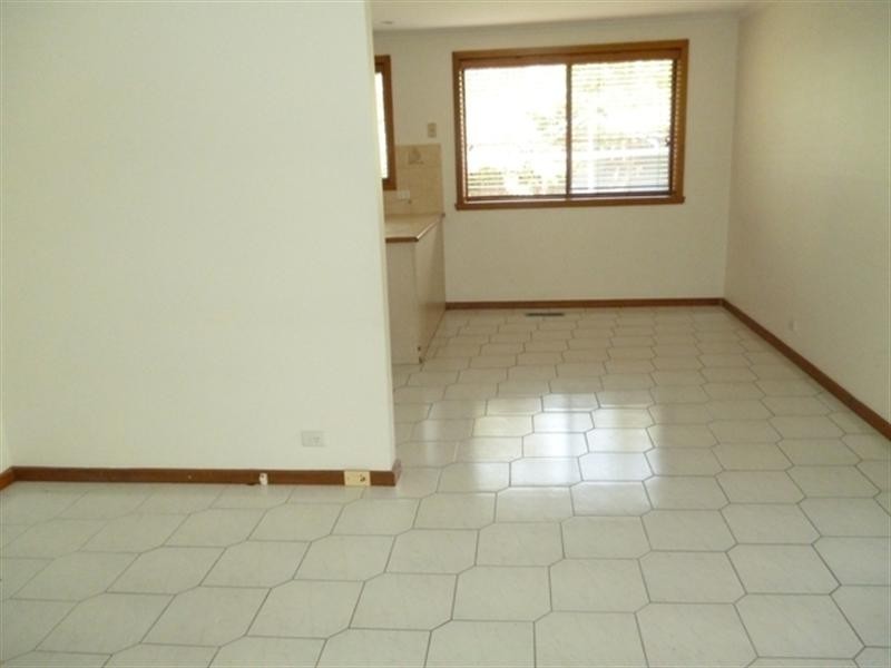 24 Horseshoe Crescent, Epping VIC 3076