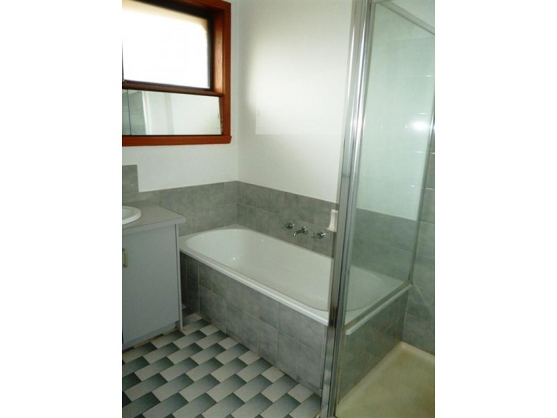 24 Horseshoe Crescent, Epping VIC 3076