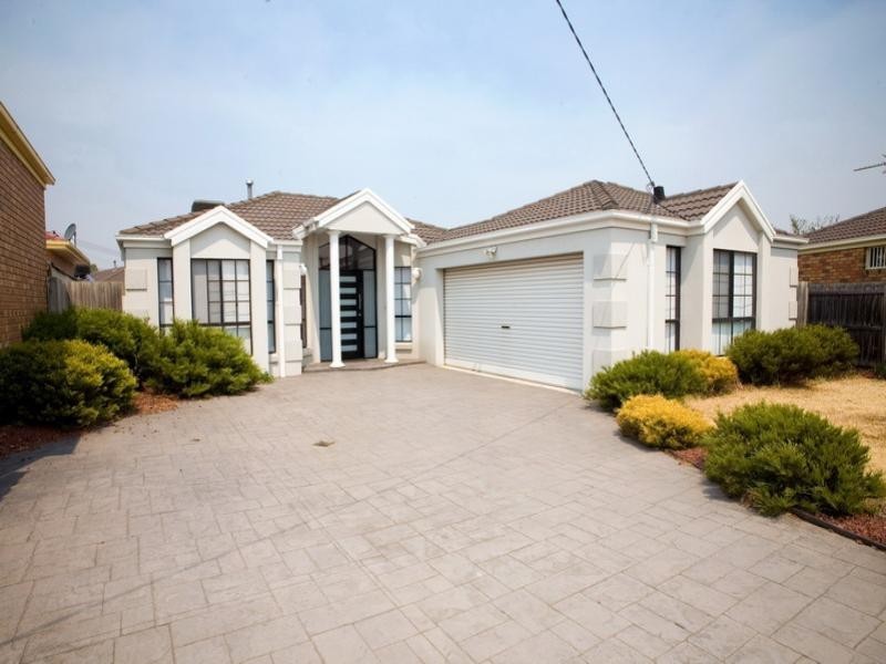 12 Elaine Close, Epping VIC 3076