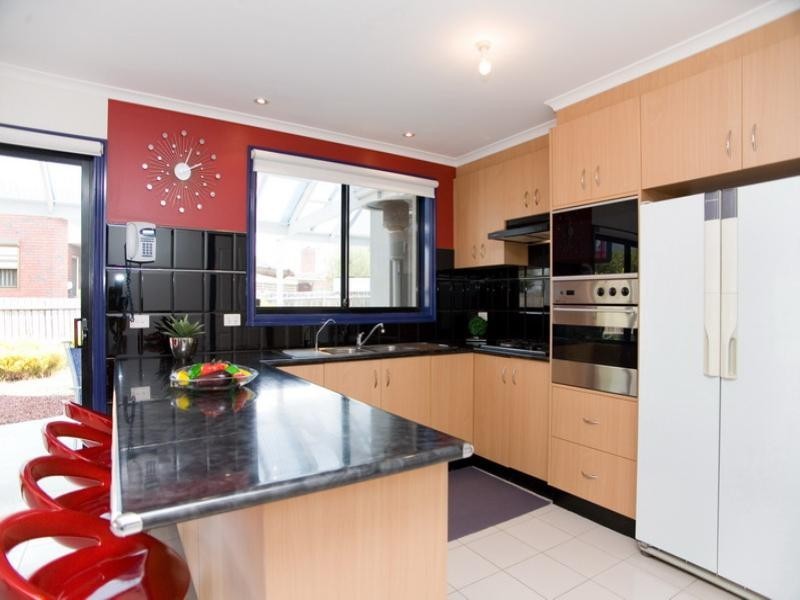 12 Elaine Close, Epping VIC 3076