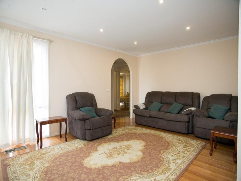 12 Leilani Grove, Thomastown VIC 3074