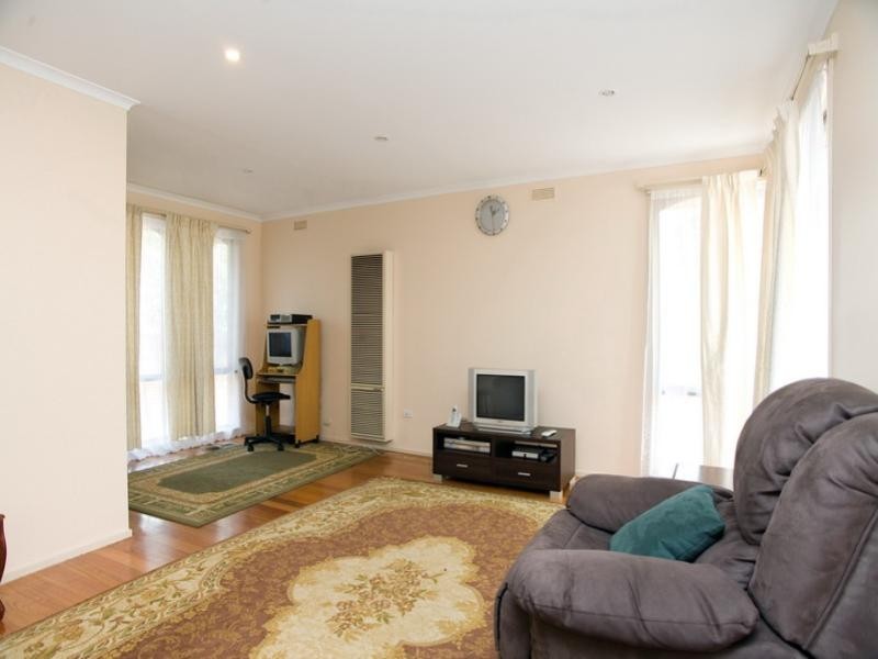 12 Leilani Grove, Thomastown VIC 3074