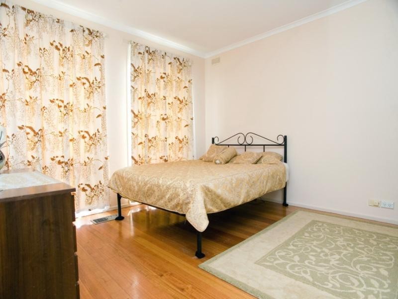 12 Leilani Grove, Thomastown VIC 3074