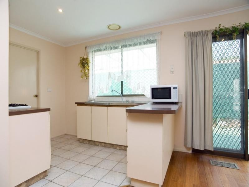 12 Leilani Grove, Thomastown VIC 3074