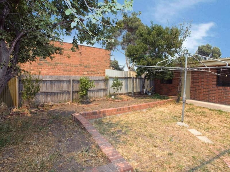 12 Leilani Grove, Thomastown VIC 3074