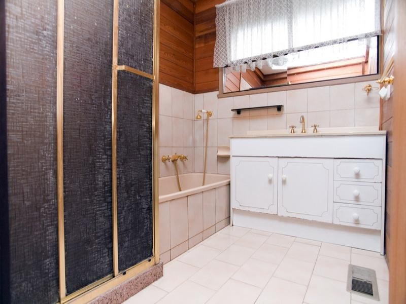 65 Bickley Avenue, Thomastown VIC 3074