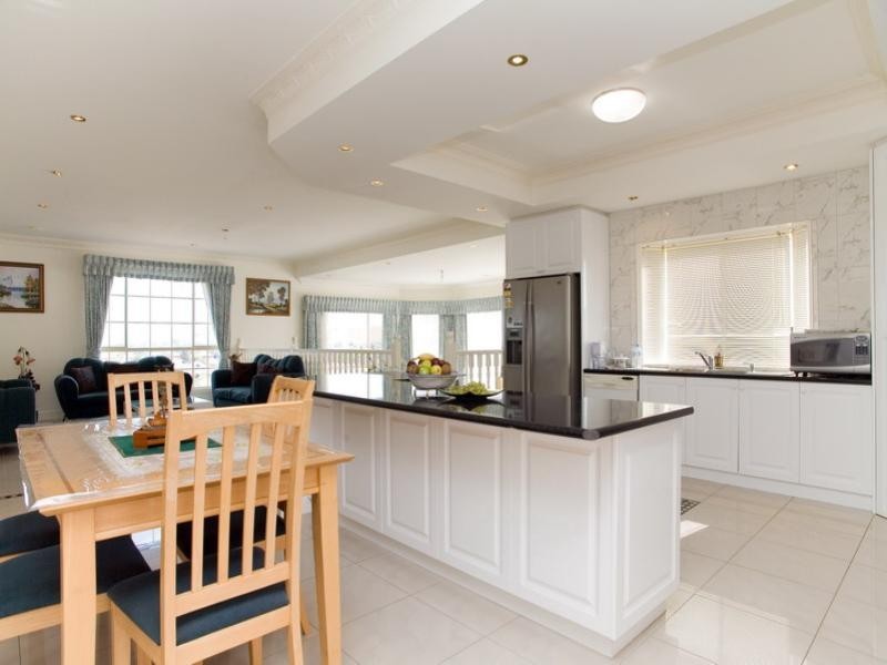 1 Alexis Close, South Morang VIC 3752