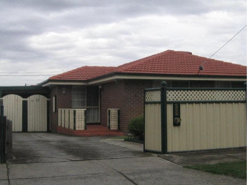 19 Menzies Parade, Lalor VIC 3075