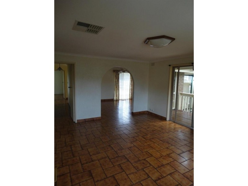 19 Menzies Parade, Lalor VIC 3075