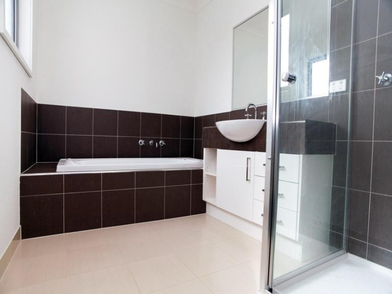 14 Dunolly Street, Epping VIC 3076