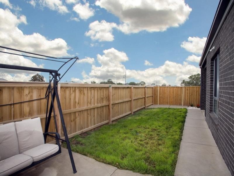 14 Dunolly Street, Epping VIC 3076