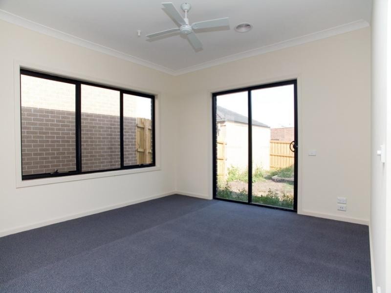 14 Creeds Farm Lane, Epping VIC 3076