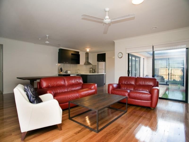 8 Creeds Farm Lane, Epping VIC 3076