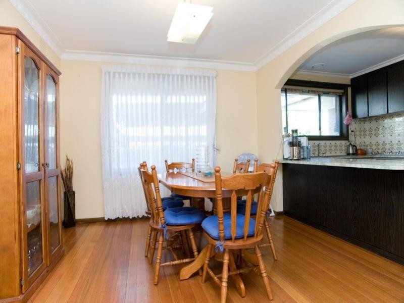 16 Carrington Boulevard, Thomastown VIC 3074