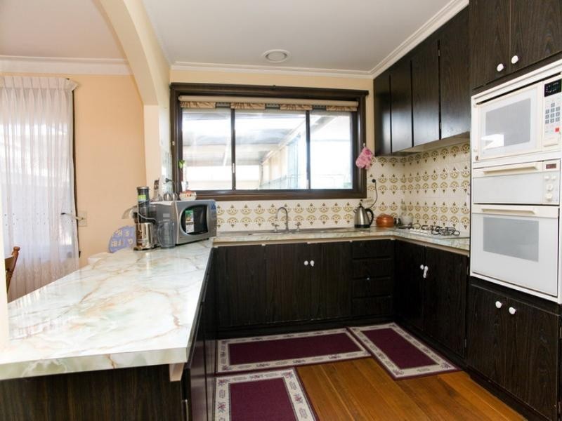 16 Carrington Boulevard, Thomastown VIC 3074