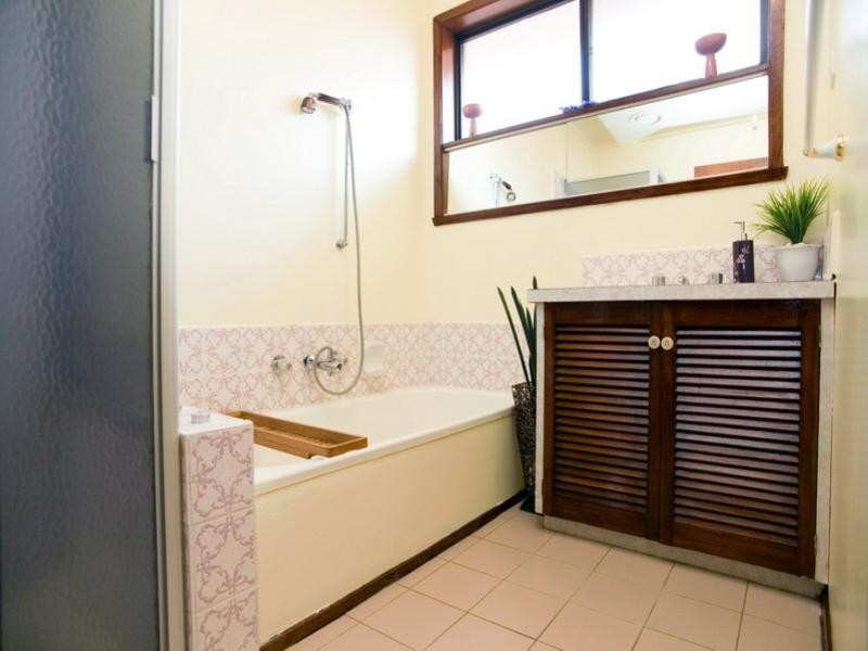 10 Natalie Court, Thomastown VIC 3074