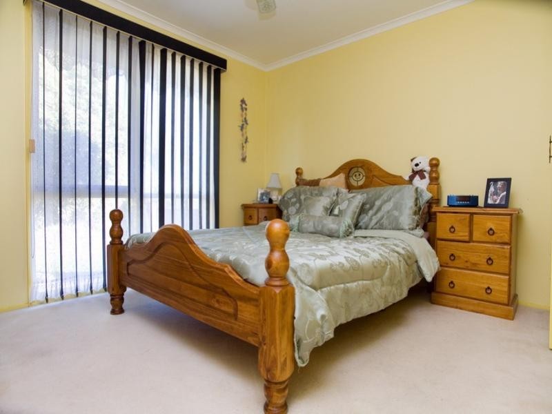 8 Kimberley Street, Lalor VIC 3075