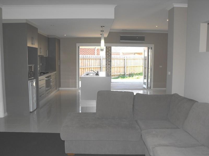 6 Embling Avenue, South Morang VIC 3752