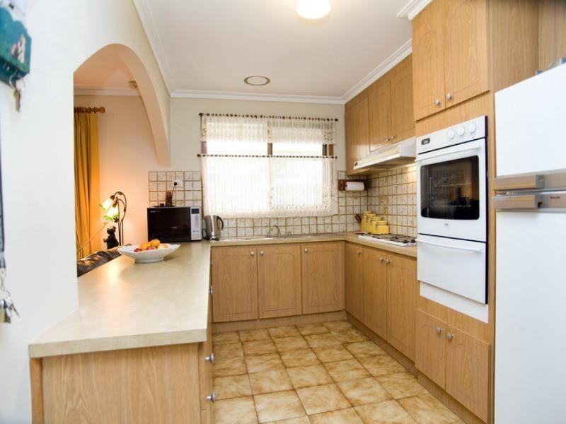 6 Mentor Court, Epping VIC 3076