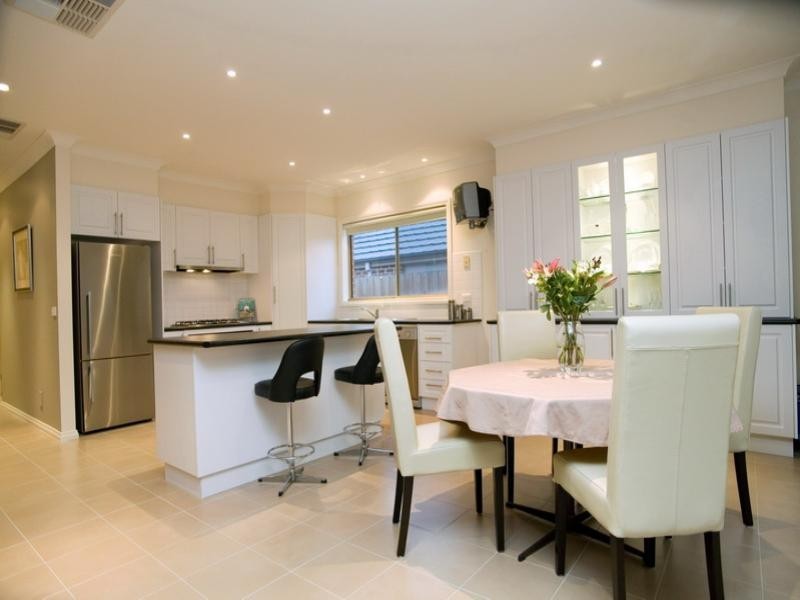 16 Toulouse Road, South Morang VIC 3752