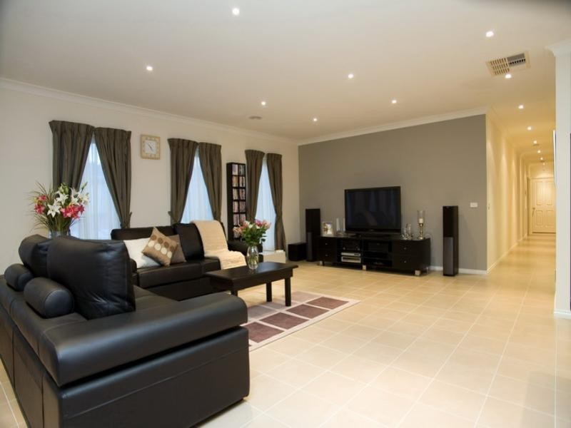 16 Toulouse Road, South Morang VIC 3752