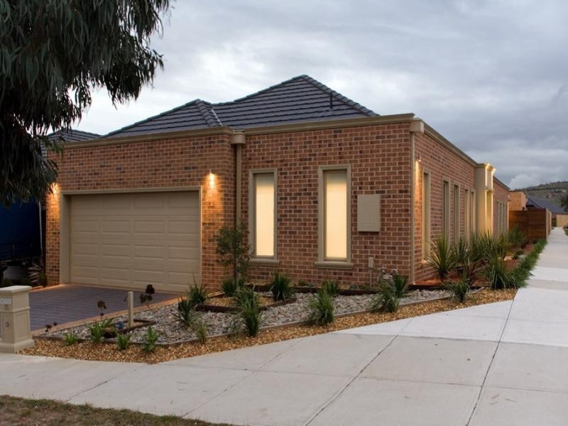16 Toulouse Road, South Morang VIC 3752