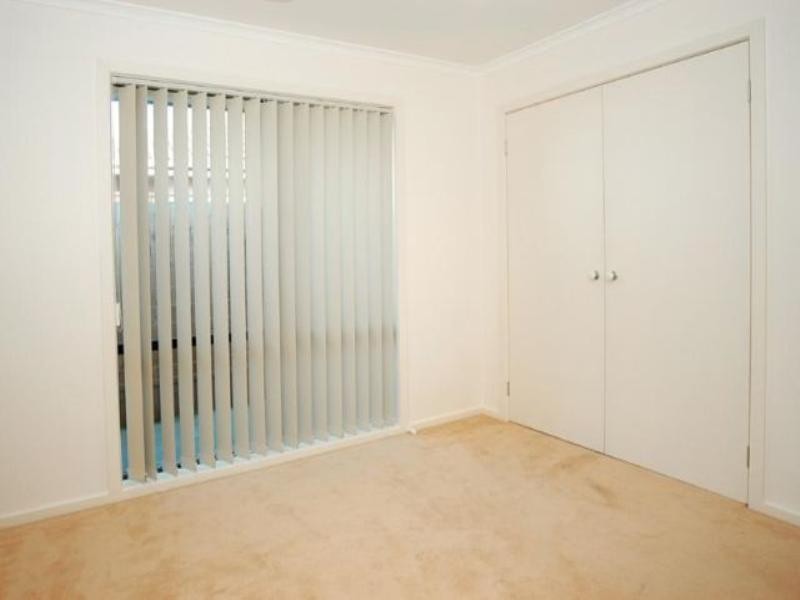2/3 Enderly Avenue, Reservoir VIC 3073