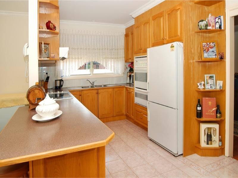 6 Grovedale Close, Thomastown VIC 3074