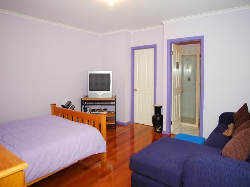 6 Grovedale Close, Thomastown VIC 3074