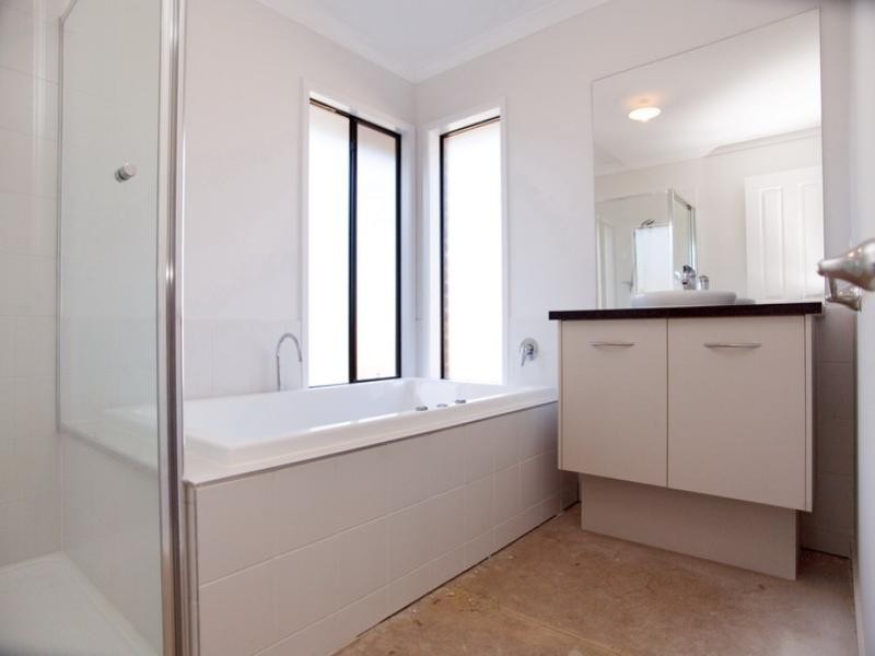 6 Parlette Terrace, South Morang VIC 3752