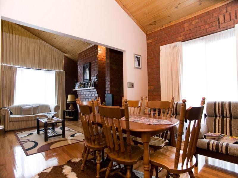 6 Idriess Court, Mill Park VIC 3082