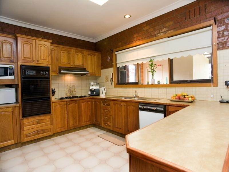 6 Idriess Court, Mill Park VIC 3082