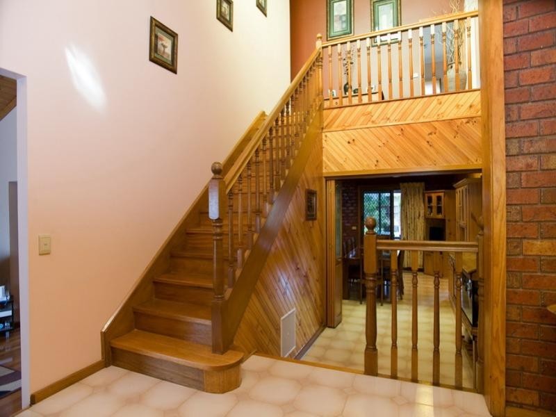 6 Idriess Court, Mill Park VIC 3082