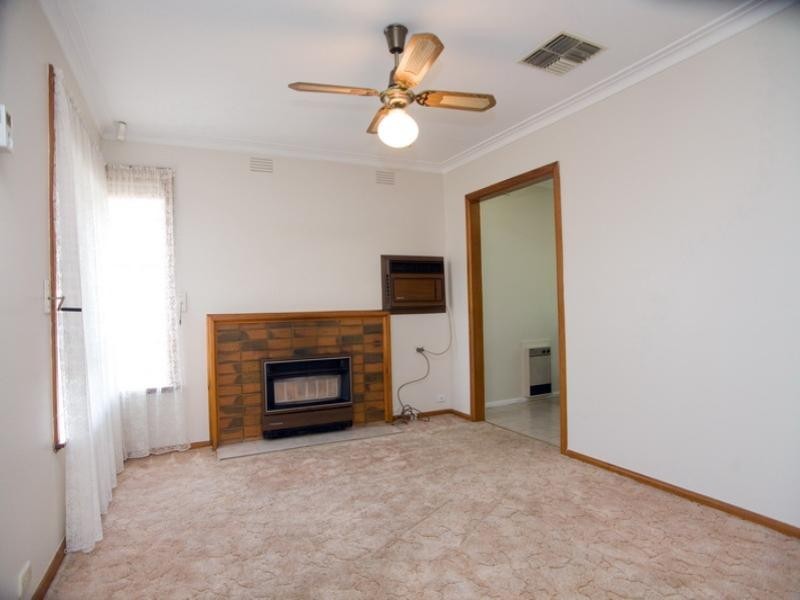 19 Lloyd Avenue, Epping VIC 3076