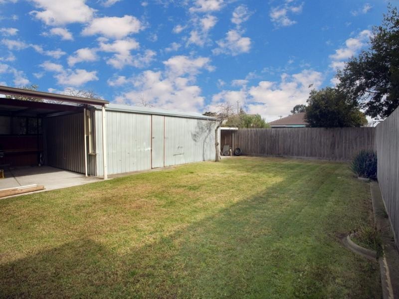 19 Lloyd Avenue, Epping VIC 3076