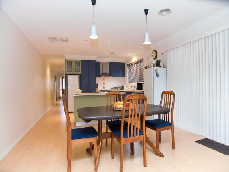 2 Parkside Views, South Morang VIC 3752