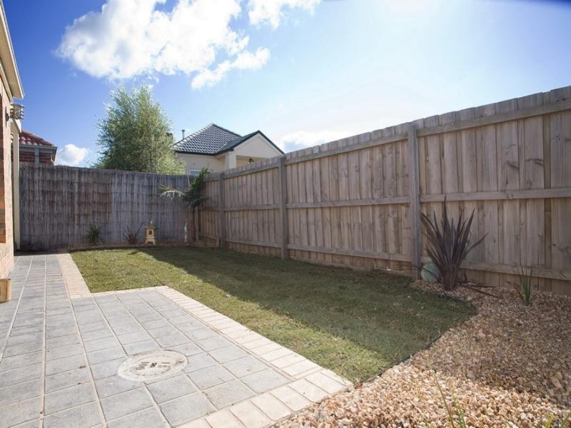 2 Parkside Views, South Morang VIC 3752