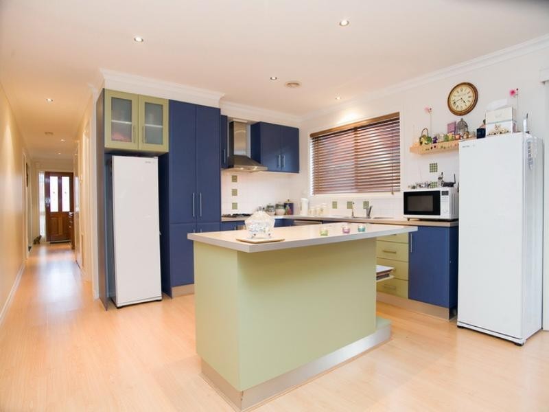 2 Parkside Views, South Morang VIC 3752