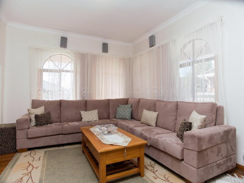 1/1A Main Street, Thomastown VIC 3074