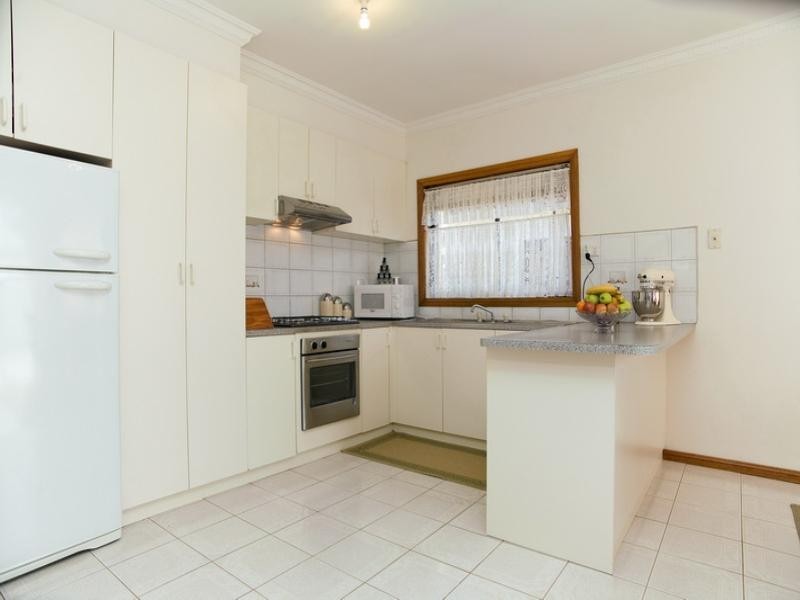 1/1A Main Street, Thomastown VIC 3074