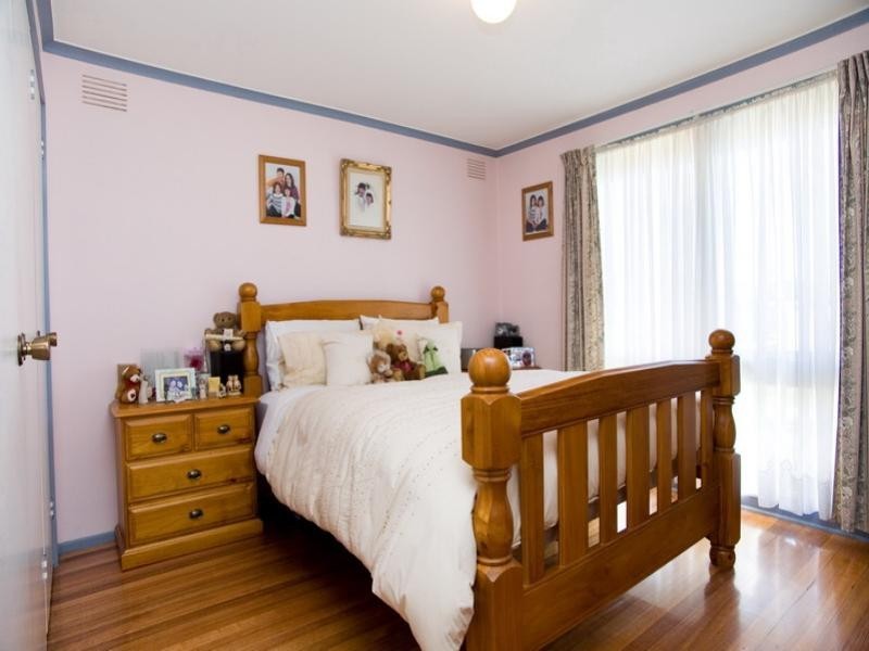 10 Cambridge Court, Thomastown VIC 3074