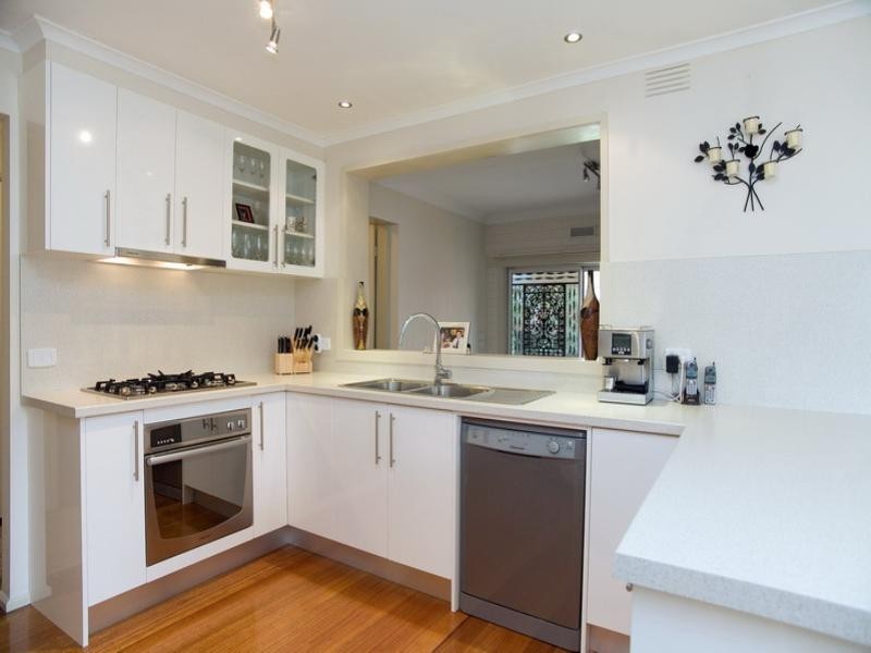 13 Winamurra Crescent, Thomastown VIC 3074