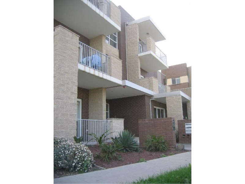 A9/26A Woiwurang Crescent, Coburg VIC 3058