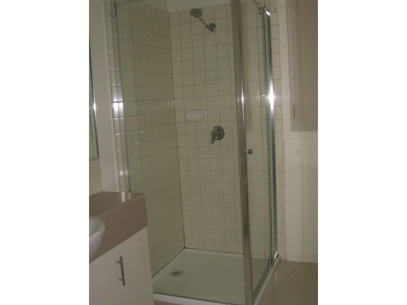 A9/26A Woiwurang Crescent, Coburg VIC 3058