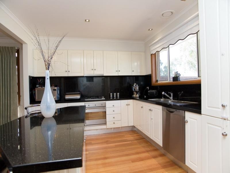 42 Sherwood Street, Thomastown VIC 3074