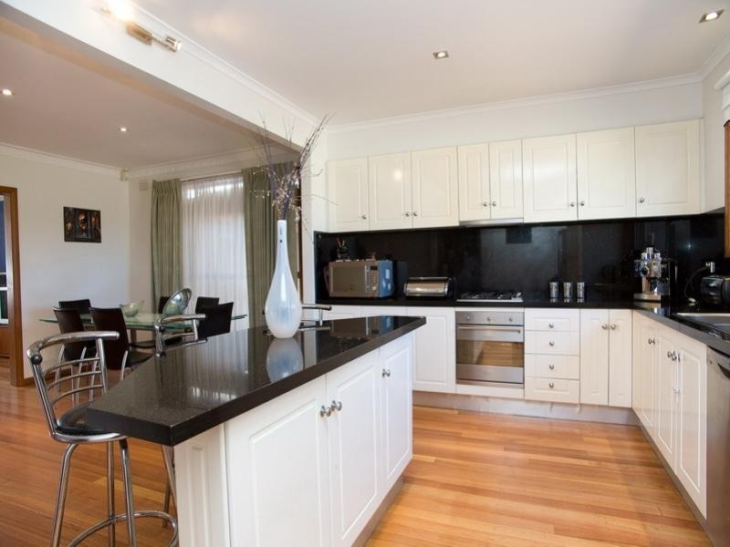 42 Sherwood Street, Thomastown VIC 3074