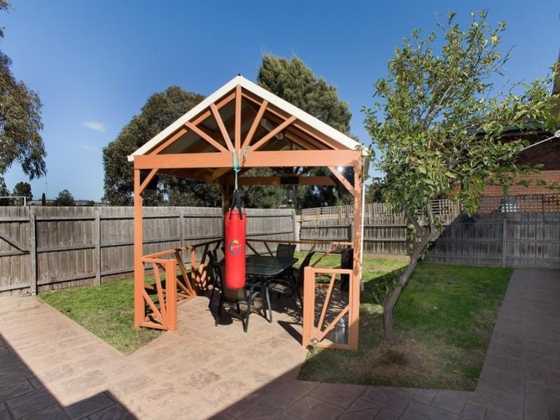 42 Sherwood Street, Thomastown VIC 3074